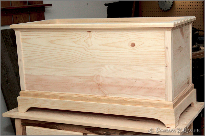 how to build a toy chest
